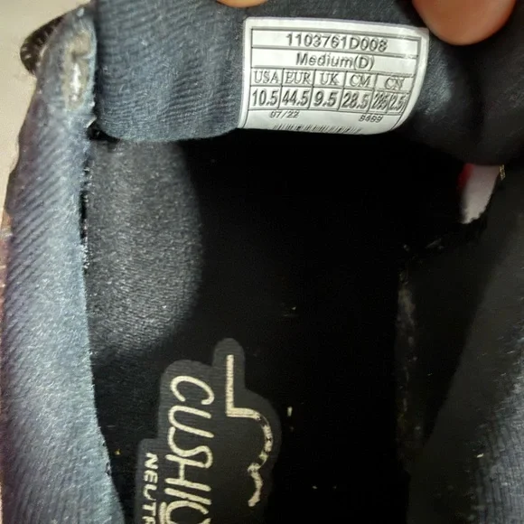 Brooks Cascadia 16 GTX Men's Trail Running Shoes in Black and Pink - Picture 9 of 9